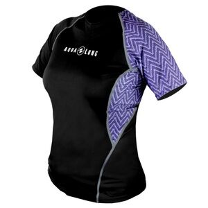 ☄️$20 Aqua Lung Short Sleeve Rash Guard Top in Black and Purple